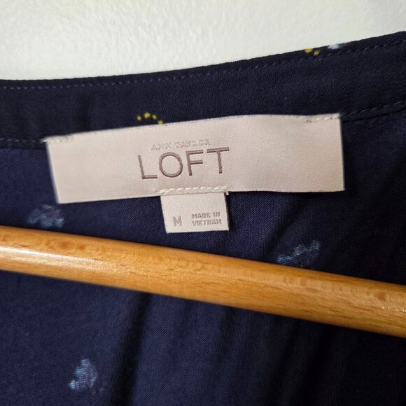EUC LOFT DITSY FLORAL SPLIT V NECK LONGSLEEVES TOP SIZE M - Picture 13 of 16